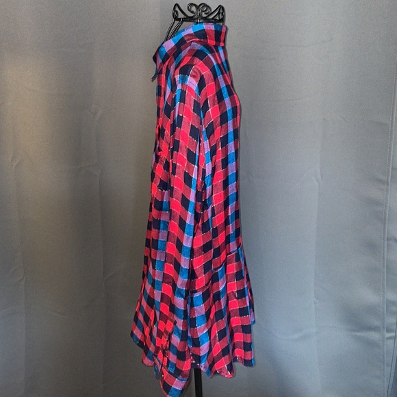 NWOT.  Women’s button down checkered shirt, size large - Picture 3 of 6